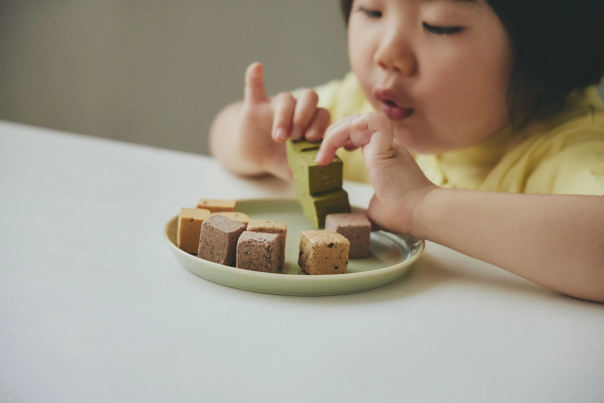 子供とたんぱくキューブ