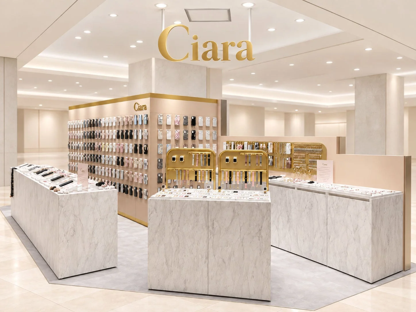 Ciara店舗、スマホケース陳列