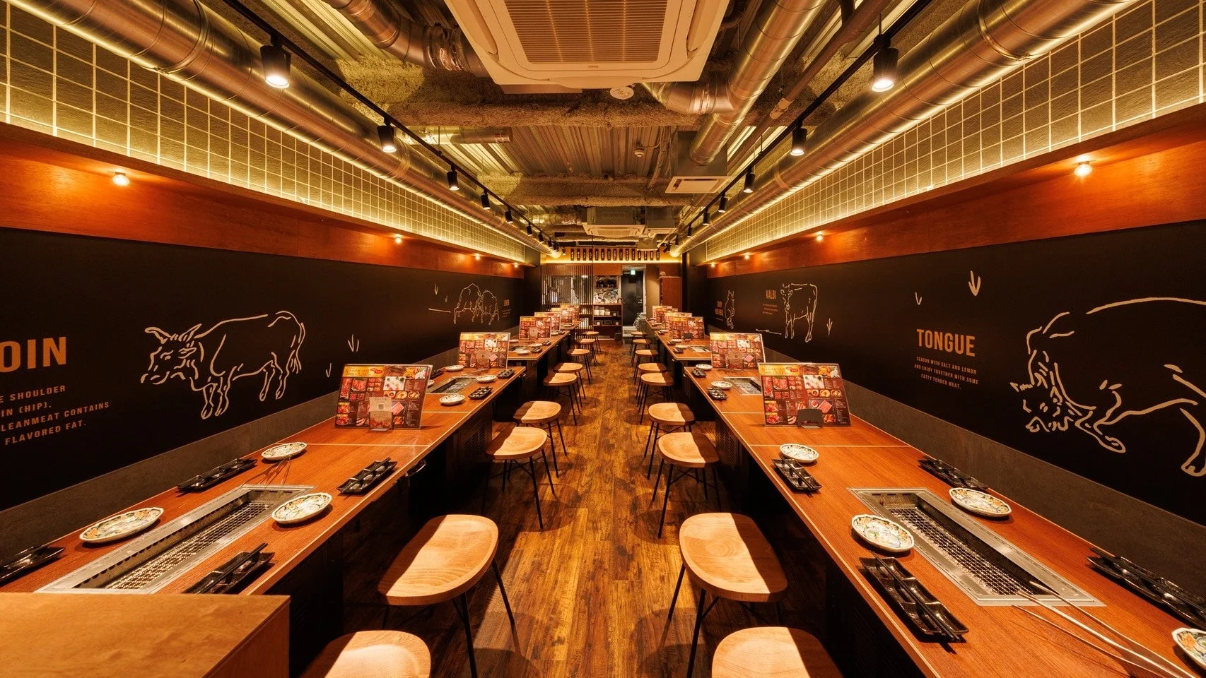 焼肉、レストラン、カウンター席、グリル、肉料理、モダン、インテリア、ダイニング、飲食店、牛肉、豚肉、ホルモン、おしゃれ