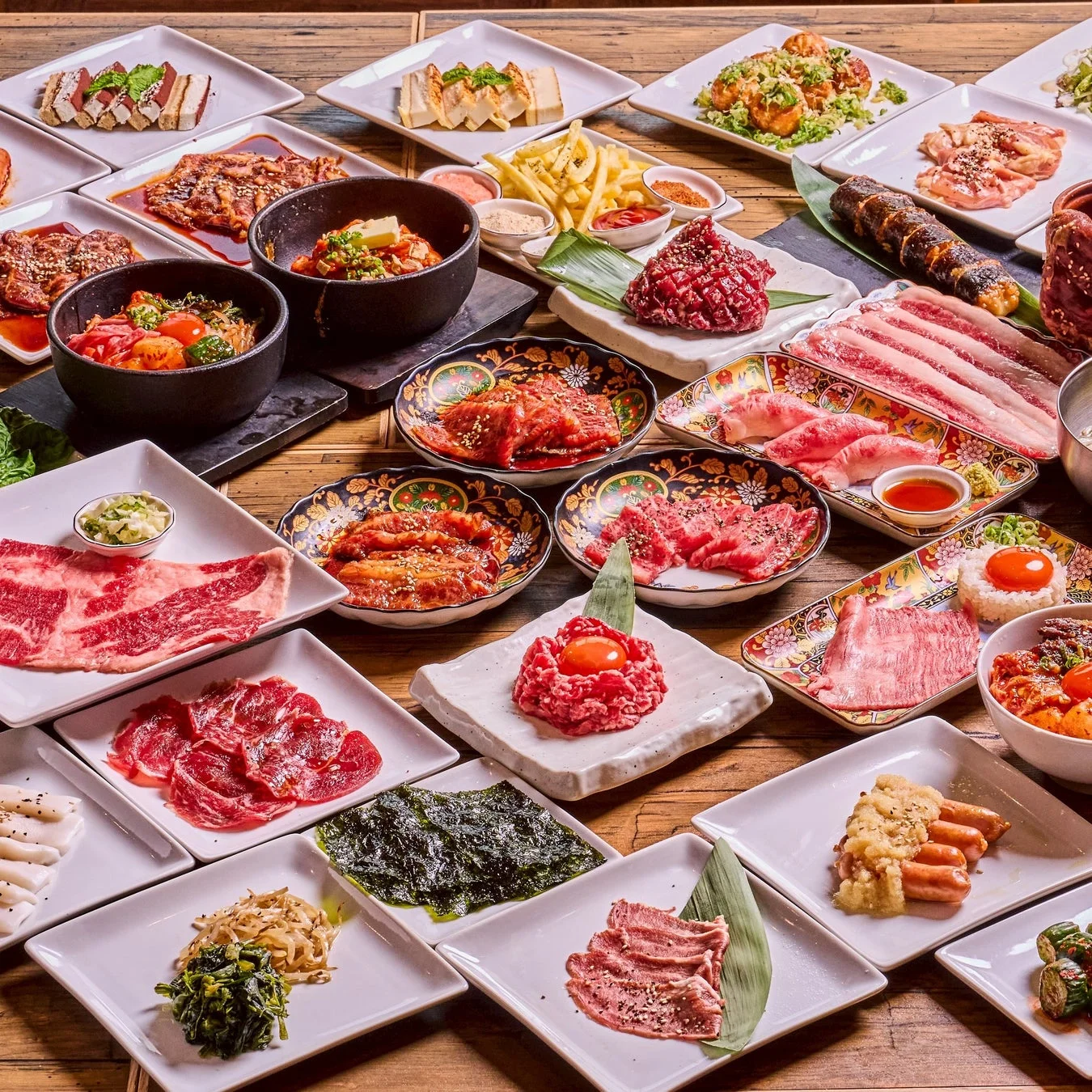 豪華な焼肉のフルコース