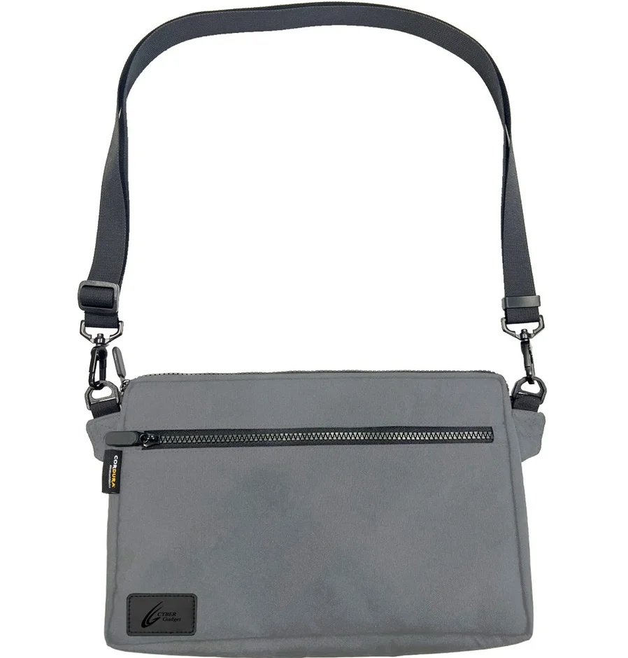 グレーのCORDURA®サコッシュ