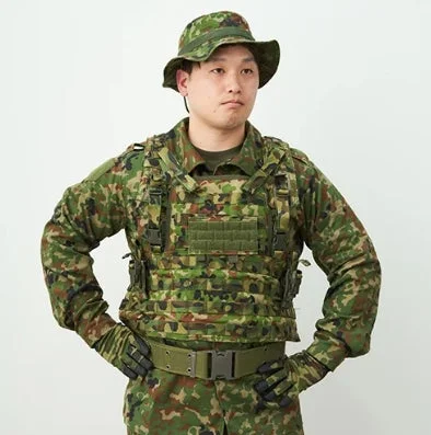 迷彩服の男性