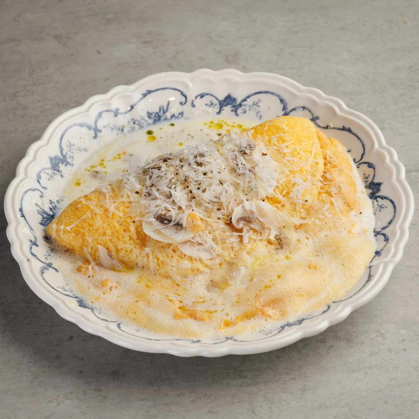 ふわふわ スフレオムレツ レモンクリームソース