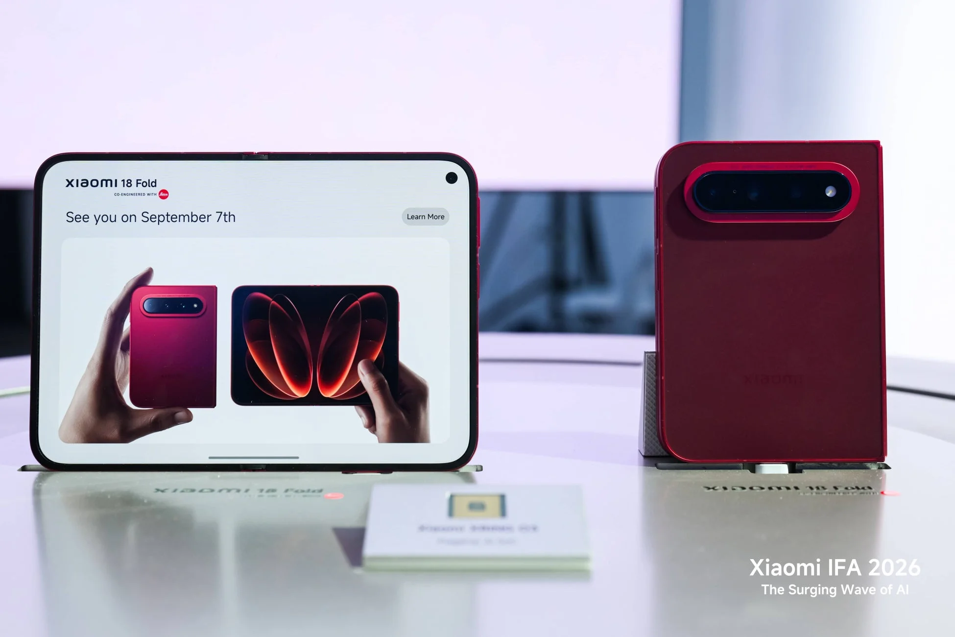 Xiaomi 18 Foldの展示