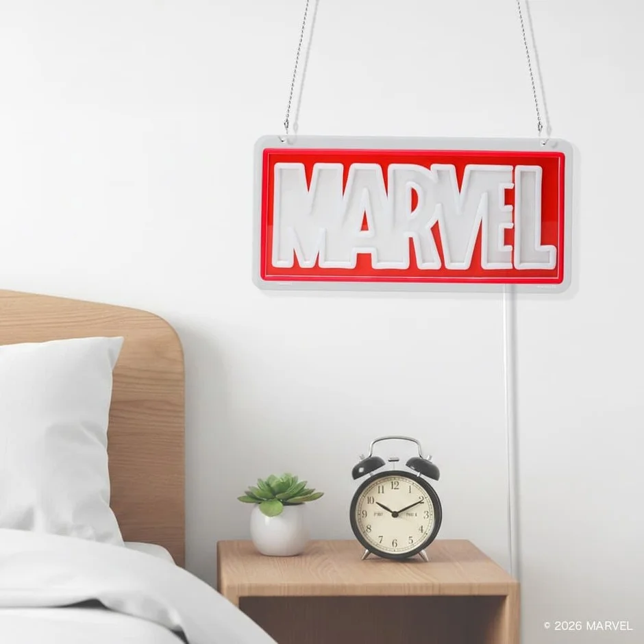 MARVELロゴのLEDライト、寝室の壁
