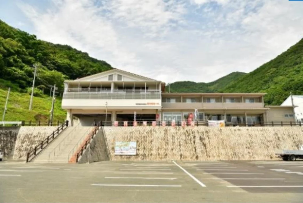 あけはまーれ建物