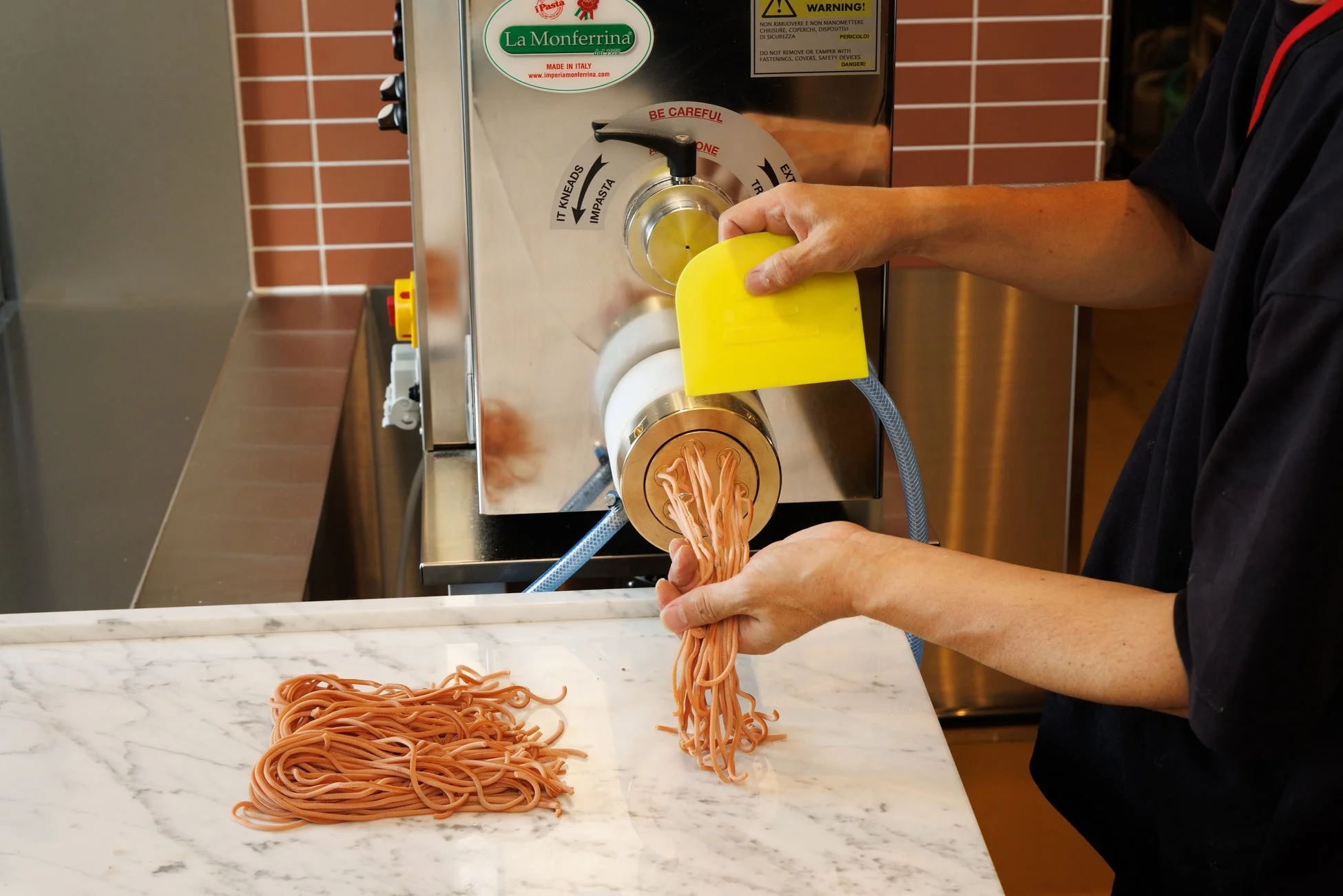生パスタの製麺室